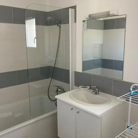 Avec Terrasse Et Acces Direct Et Piscine Apartment Santa-Lucia-di-Moriani