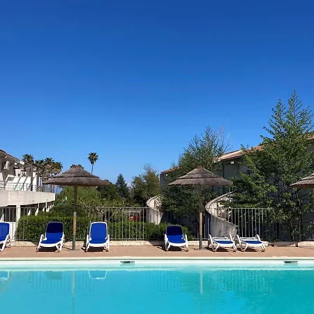 Apartment Avec Terrasse Et Acces Direct Et Piscine *