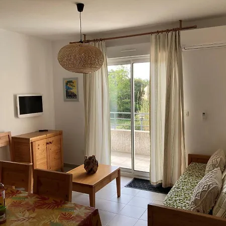 Apartment Avec Terrasse Et Acces Direct Et Piscine *