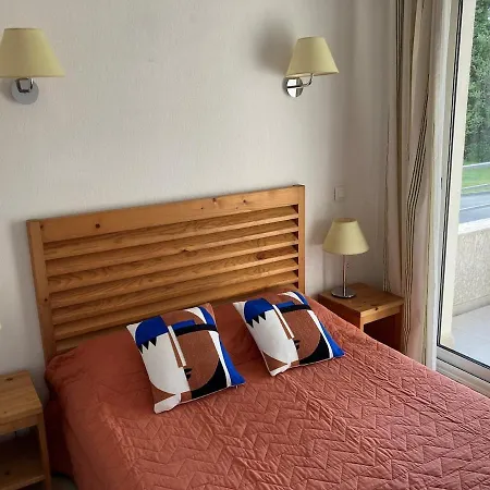 Avec Terrasse Et Acces Direct Et Piscine *